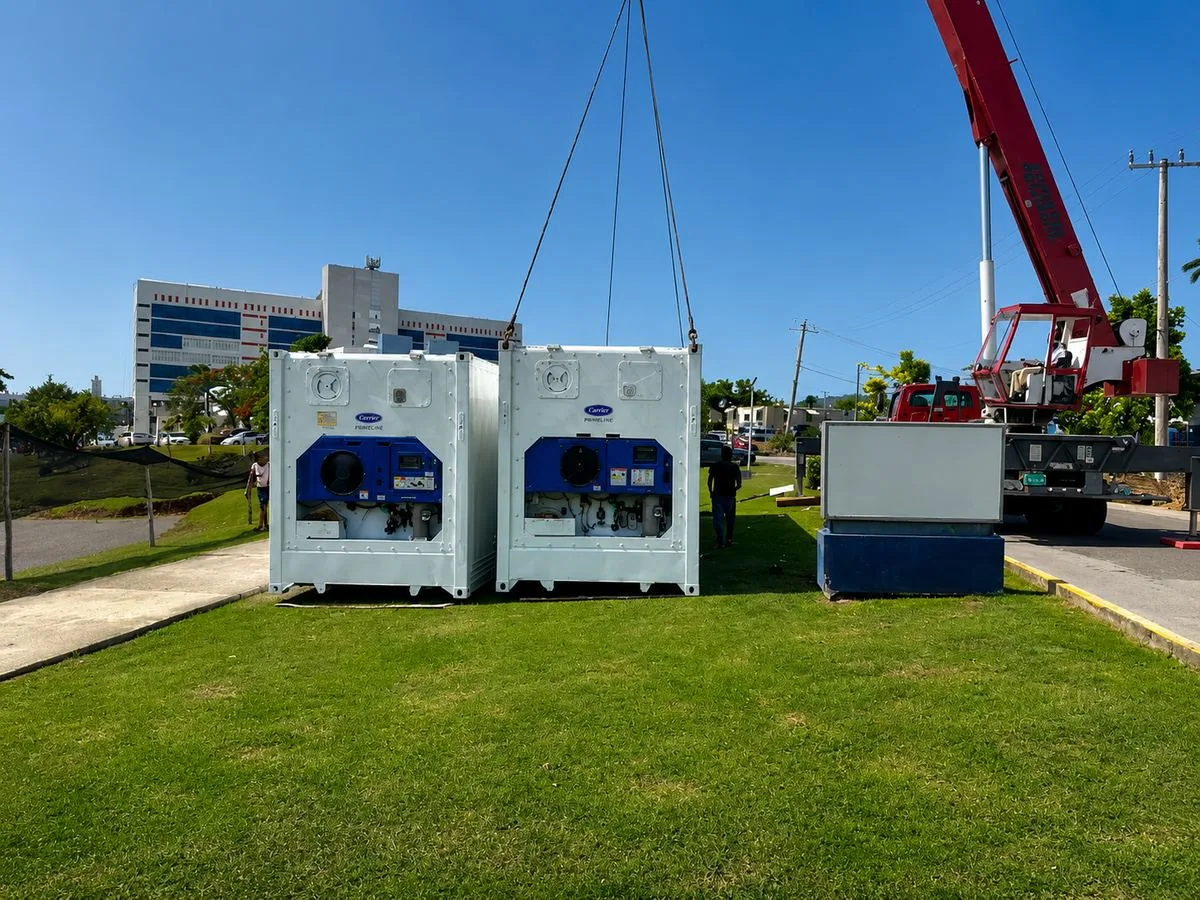 40ft refrigerated container with cooling unit ready for transport